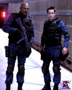 S.W.A.T.:    / S.W.A.T.