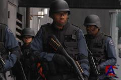S.W.A.T.:    / S.W.A.T.