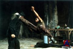  :   (. Ong-Bak: Muay Thai Warrior)