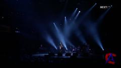 Chris Rea - The road to hell and back.