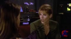  5 / Babylon 5 (4 )
