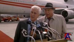   / Naked Gun: From the Files of Police Squad!, The