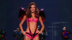 VICTORIAS SECRET FASHION SHOW 2009
