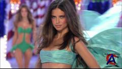 VICTORIAS SECRET FASHION SHOW 2005