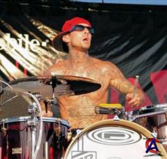 Travis Barker - Give the Drummer Some (Deluxe Edition)