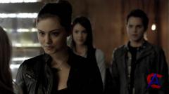   / Secret Circle, The (1 )
