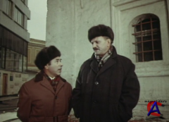   / Novogodnee pokhischenie