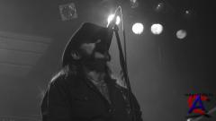 / Motorhead: The World Is Ours - Everywhere Further Than Everyplace Else