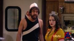    / 2 Broke Girls (2 )