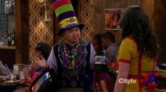    / 2 Broke Girls (2 )