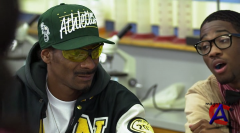       / Mac & Devin Go to High School