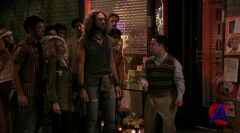    / 2 Broke Girls (3 )